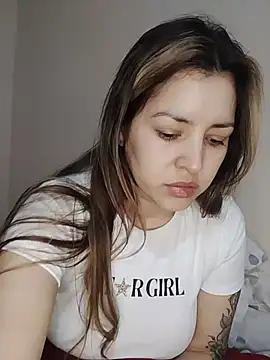 busty_lorenaaのライブチャットルーム