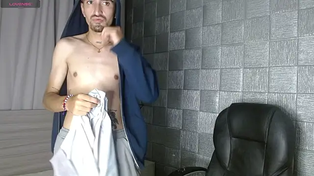 MykeCastle's Live Sex Cam Show