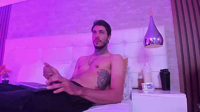JacksonGreenn Live Sex Cam-Show