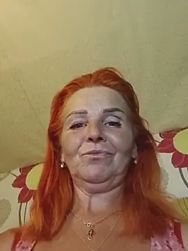 SandraCassandra's Live Chat Room