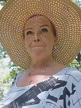 SandraCassandra Adlı Modelin Canlı Sohbet Odası