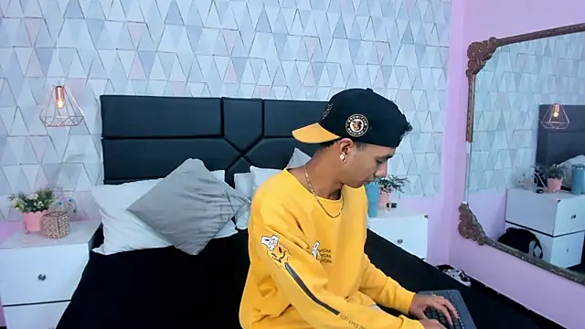 MarckThompsonn Live Sex Cam-Show