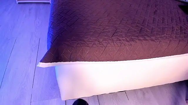 Stephi_Moon's Live Chat Room
