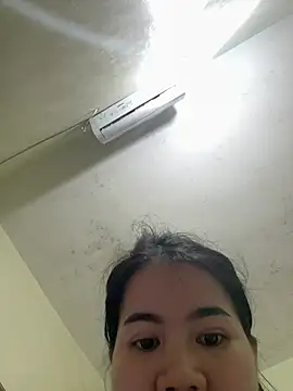 Chat soba uživo modela Meomup1
