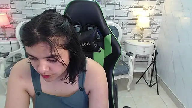 Sala de chat en directo de amalia_a
