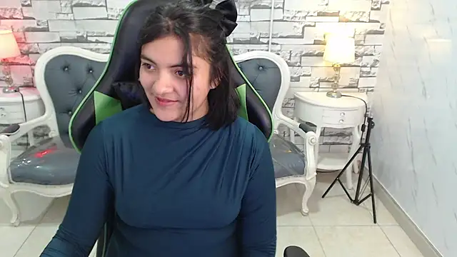 Chat soba uživo modela amalia_a