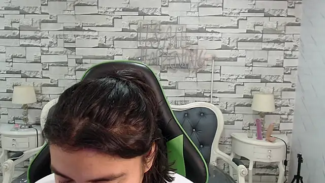 חדר צ'אט בשידור חי של amalia_a