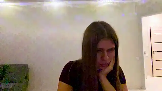 חדר צ'אט בשידור חי של NikiFlaselini