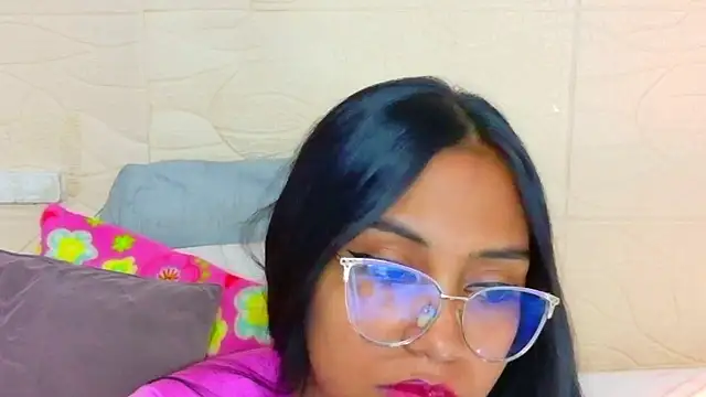 baby_brownsugar18 Adlı Modelin Canlı Sohbet Odası