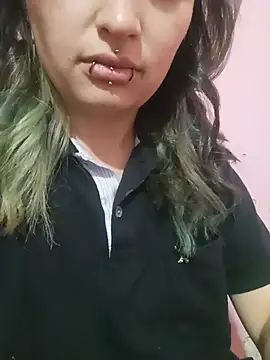 Belle-Eva Adlı Modelin Canlı Sohbet Odası