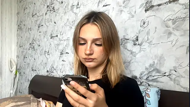 ManiacProffer's Live Chat Room