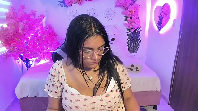 Živá chatovací místnost Lyra_Moon_
