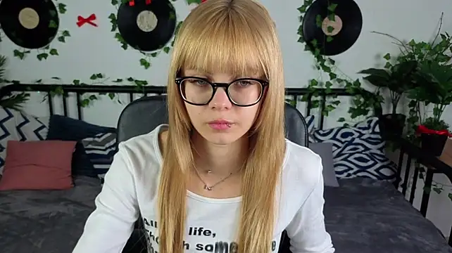 دردشة StacyBlakey الجنسية المباشرة