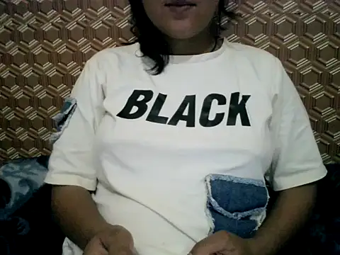 Mansi_p লাইভ চ্যাট রুম