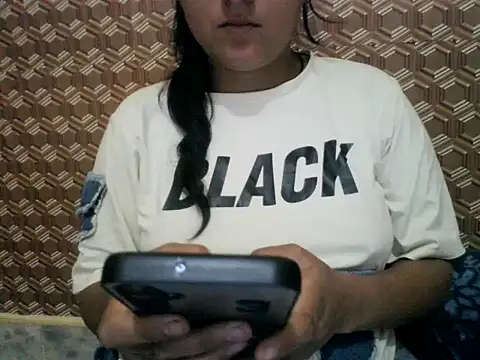 Sala de chat en directo de Mansi_p