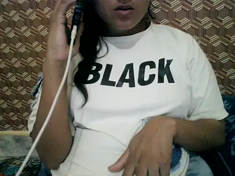 Mansi_p – live chatrum
