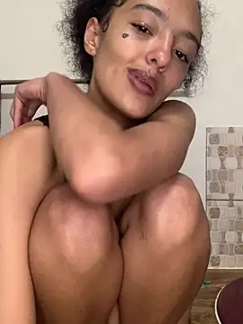 Cuteabbles13 Adlı Modelin Canlı Sohbet Odası