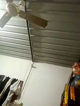 Sexy_bhabi36 실시간 채팅방