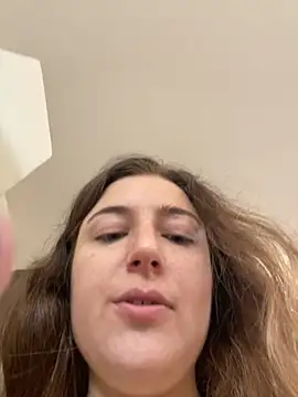 kate_nicepops332222's Live Chat Room