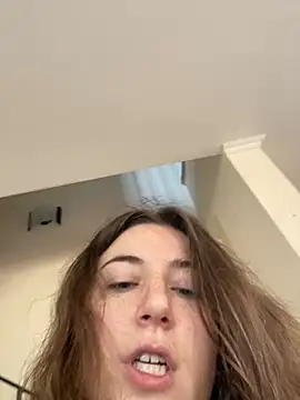 Živá chatovací místnost kate_nicepops332222