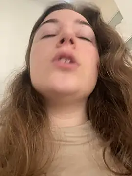 Živá chatovací místnost kate_nicepops332222