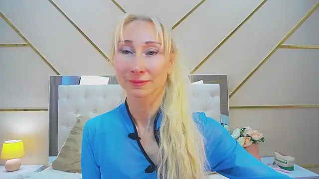 Živá kamerová sex show KissDreamm
