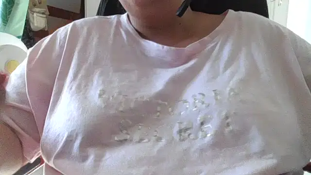Emyandboy 现场聊天室