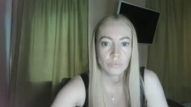 LensyTourels Live Chatraum