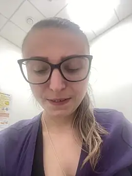 Živá chatovací místnost Jeni-angel