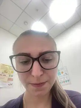 Živá chatovací místnost Jeni-angel