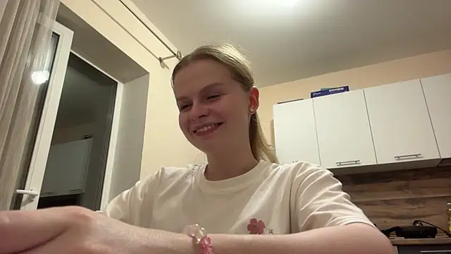TasiaRibao's Live Chat Room