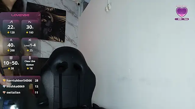 Živá chatovací místnost ebi_velvet