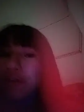 Sala de chat en directo de _Luna_Blooms
