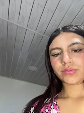 غرفة دردشة Eimy_Bloom_ المباشرة