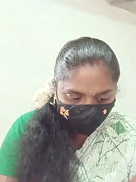 Živá chatovací místnost Tamil-Nandhini