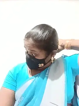 Tamil-Nandhini Adlı Modelin Canlı Sohbet Odası