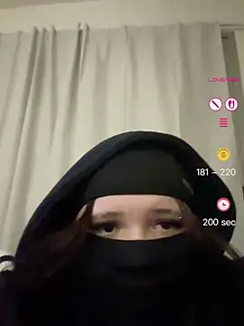 hk1ttyyyyxxx Adlı Modelin Canlı Sohbet Odası