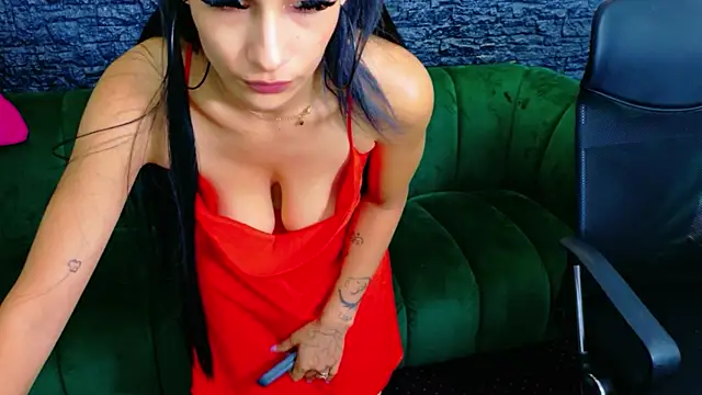 SierraFaye élő chatszobája