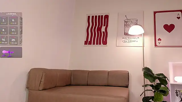 Emi_luv – live chatrum