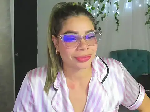Taragreyt_ Live Chatraum