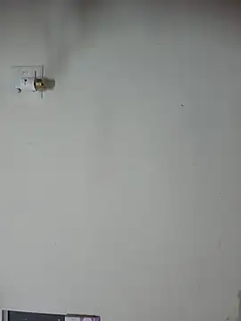 Shivani_singh_0's Live Chat Room