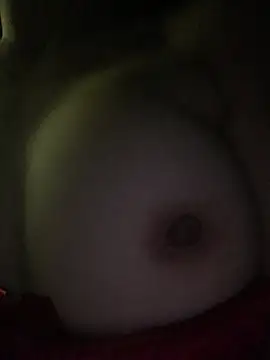 Nhi_Nhi9xのライブチャットルーム