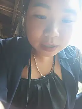 Živá chatovací místnost Linh-miulu
