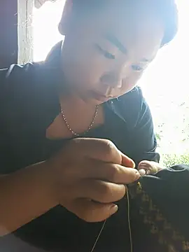 Linh-miulu Adlı Modelin Canlı Sohbet Odası