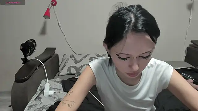 whoreswq's Live Sex Cam Show