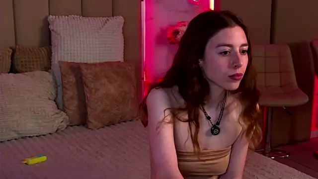 Lolya_ – live sex-cam-show