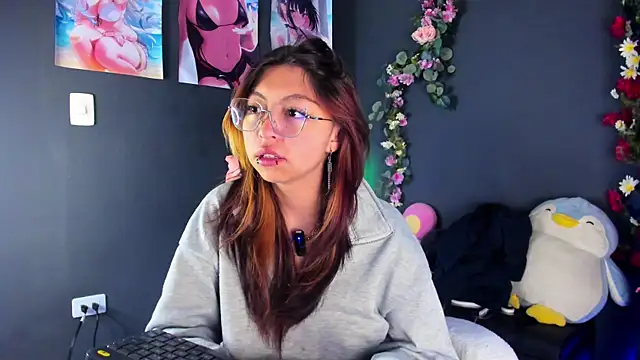 Živá chatovací místnost Kira_Exxe