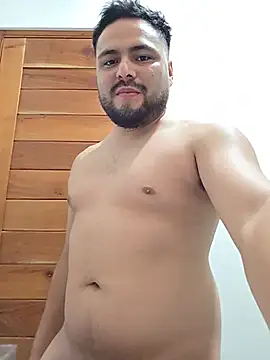 Krlsgarcia97's Live Sex Cam Show