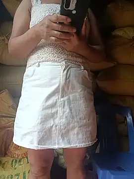 1Lan-luly09 Adlı Modelin Canlı Sohbet Odası