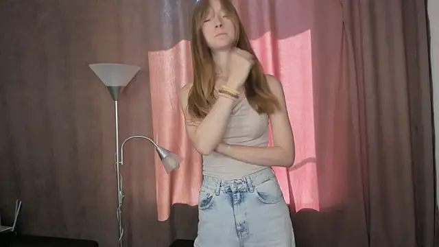 Sala de chat ao vivo de YareYareMore